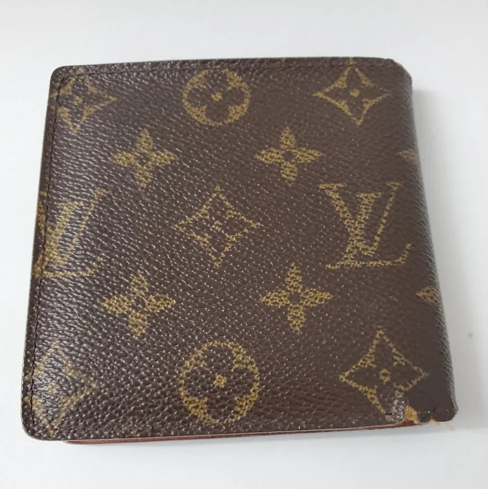 Authentic Louis Vuitton Wallet